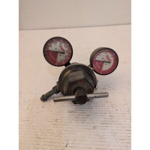 Oxweld Type Regulator R-66 Linde Union Carbide Gages